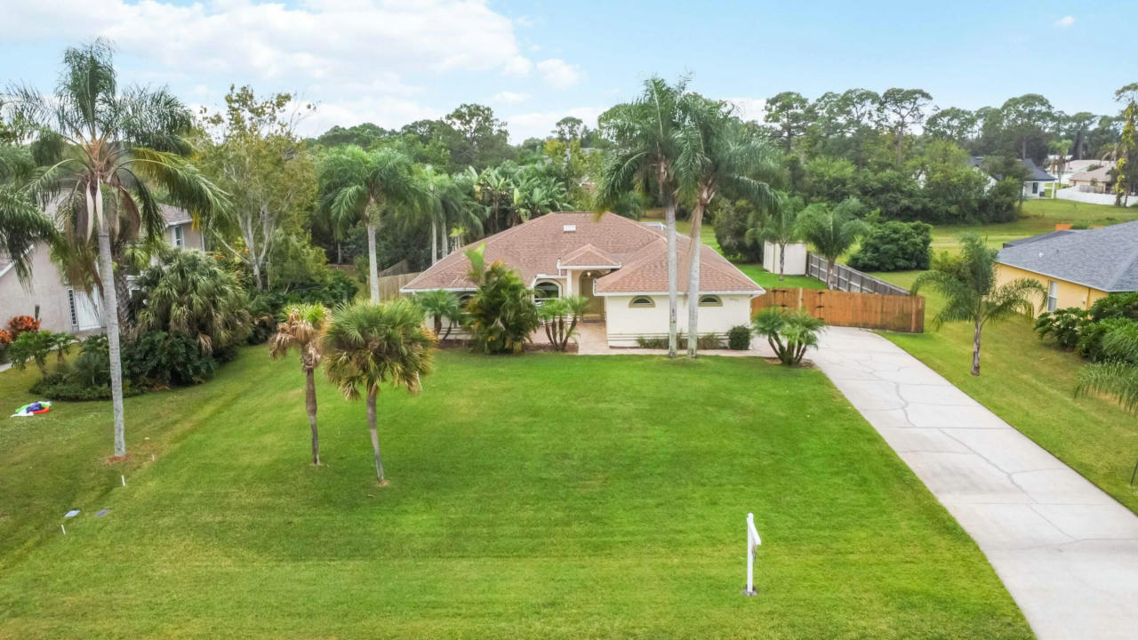 6935 HUNDRED ACRE DR, COCOA, FL 32927, photo 1 of 25