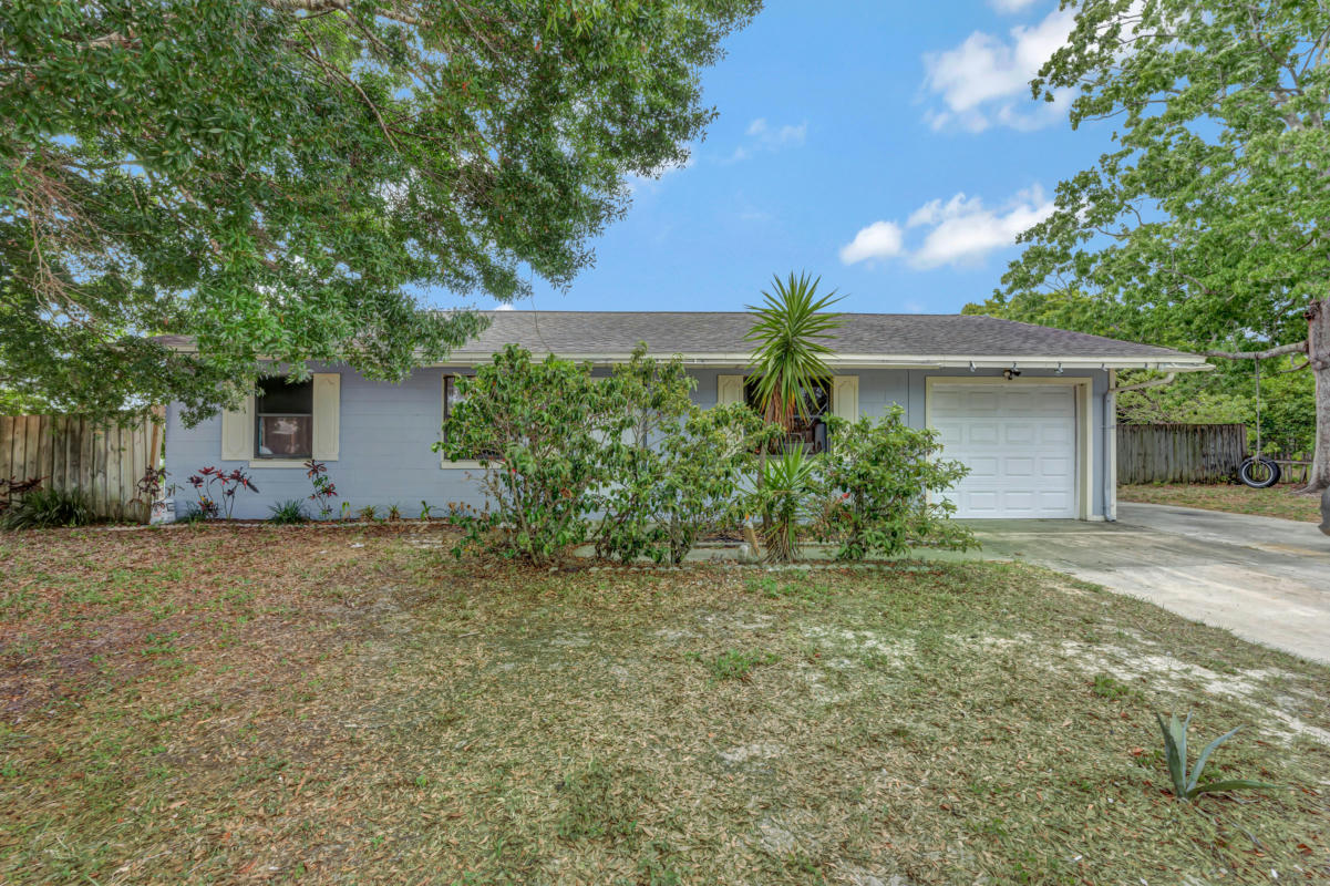 4021 HOLDER PARK DR, MIMS, FL 32754, photo 1 of 11