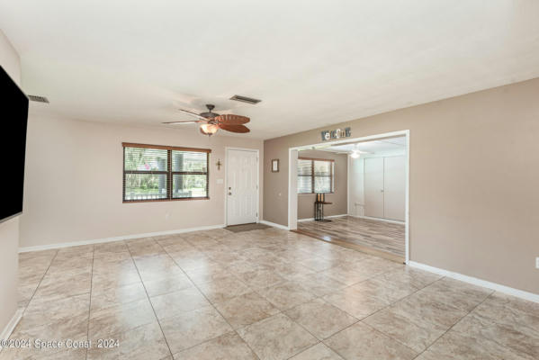 14 S HOLIDAY LN, TITUSVILLE, FL 32796, photo 4 of 25